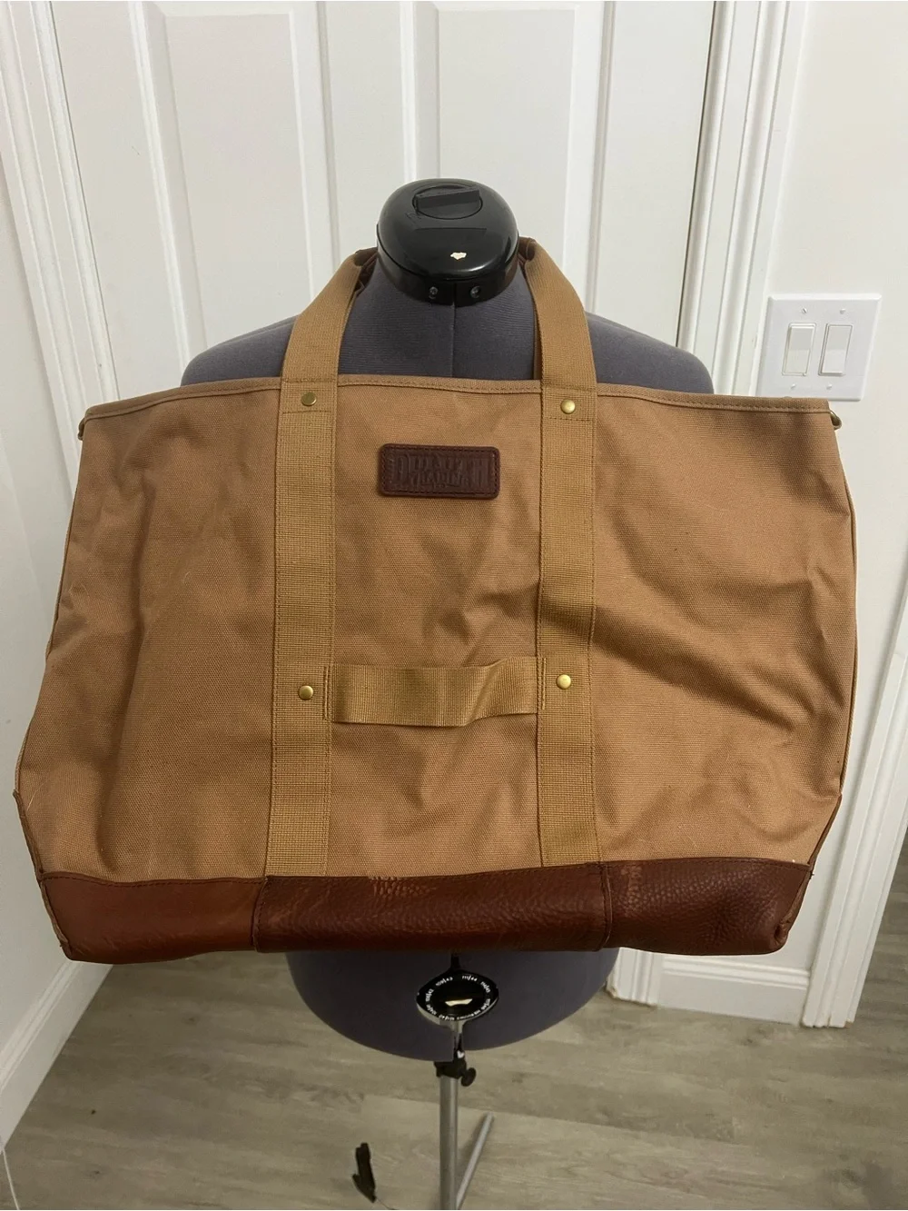 DULUTH TRADING CO Tan Canvas & Brown Leather Travel Tote